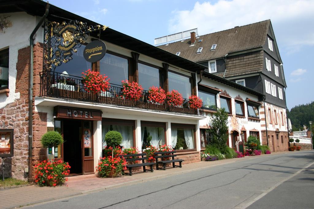 Ringhotel Siegfriedbrunnen Grasellenbach Exterior photo